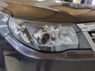 Subaru Forester установка bi-led линз Aozoom A12, шлифовка, броня, сетка в бампер (6)
